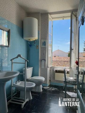 MAISON BOURGEOISE EN PIERRE DE 368 M² SUR UN TERRAIN DE 1150 M² environ