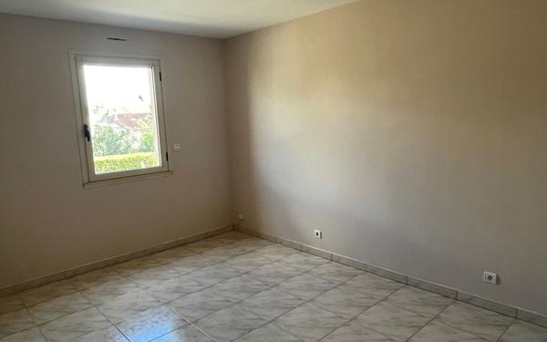Appartement à louer    3 pièces • 87 m2 Castres
