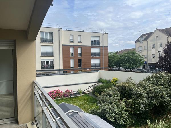 COMBS LA VILLE : appartement de 3 pièces (64 m²) à louer