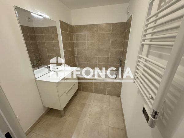 Location Appartement 3 pièces 60.73 m² - 12 RUE NOTRE DAME DE LA ROSE Lambesc 13410