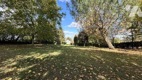 Terrain de loisir 4443 m² avec hangar, eau, élec