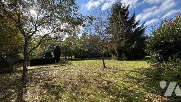 Terrain de loisir 4443 m² avec hangar, eau, élec