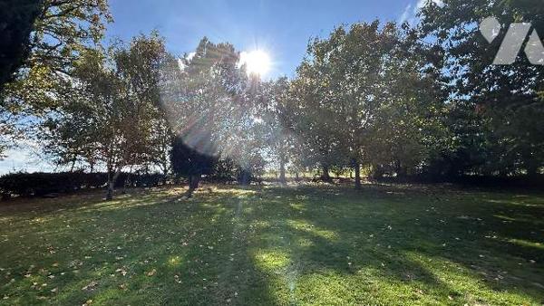 Terrain de loisir 4443 m² avec hangar, eau, élec