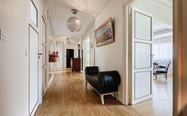 Appartement à vendre    6 pièces • 141,18 m2 Bourg-la-Reine