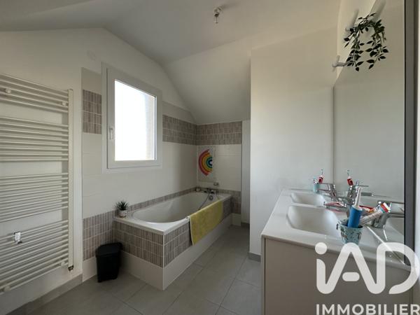 Maison à vendre 5 pièces 102 m² Saint-Glen