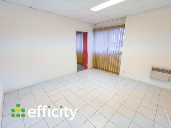 Local Commercial 5 pièces - 550 m²