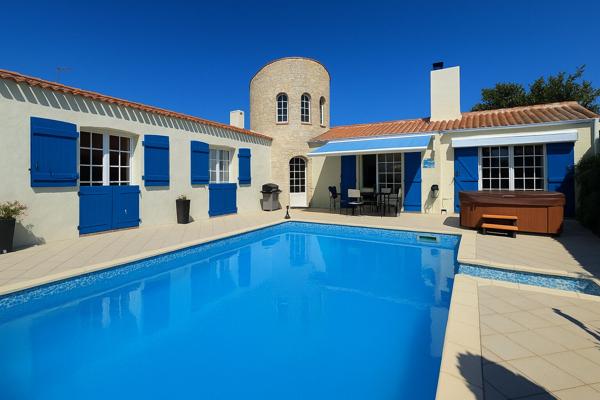 Propriété de charme avec dépendance et piscine_ LA CHAUME