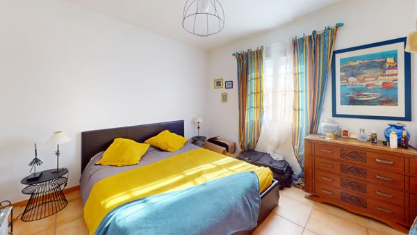 PUJAUDRAN - Villa T6 - 170m2 5 chambres avec piscine et double garage sur 4100m²