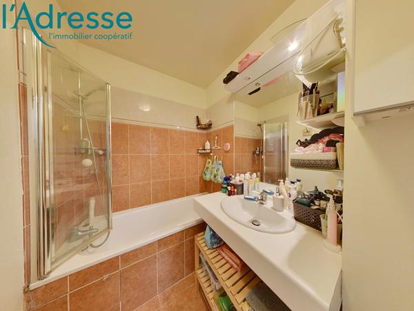 Appartement dernier étage Noisy Le Grand 2 pièce(s) 50 m2