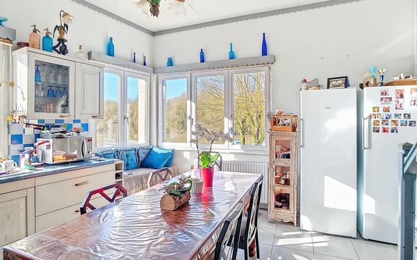 Maison à vendre    5 pièces • 157 m2 Cantenay-Épinard