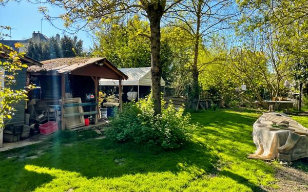 Maison à vendre    5 pièces • 157 m2 Cantenay-Épinard