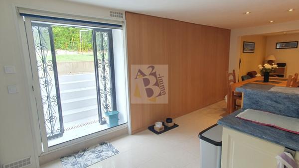 Vente maison de ville Angouleme (16000), 153.00m² avec 6 pièce(s) dont 3 chambre(s). Agence Allard Brimeaud