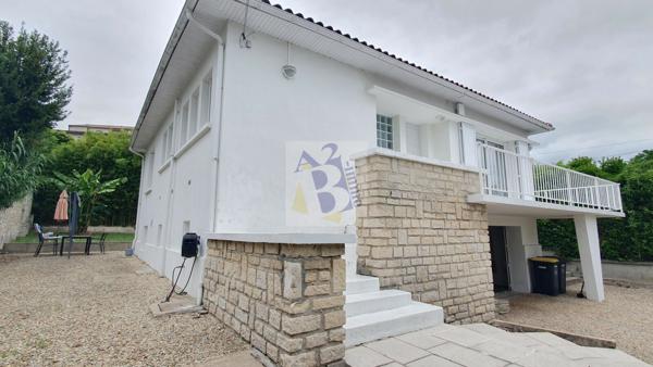Vente maison de ville Angouleme (16000), 153.00m² avec 6 pièce(s) dont 3 chambre(s). Agence Allard Brimeaud