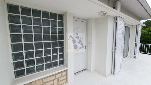 Vente maison de ville Angouleme (16000), 153.00m² avec 6 pièce(s) dont 3 chambre(s). Agence Allard Brimeaud