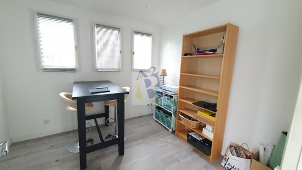 Vente maison de ville Angouleme (16000), 153.00m² avec 6 pièce(s) dont 3 chambre(s). Agence Allard Brimeaud