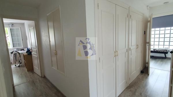 Vente maison de ville Angouleme (16000), 153.00m² avec 6 pièce(s) dont 3 chambre(s). Agence Allard Brimeaud