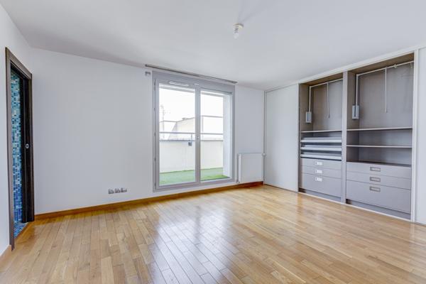 Appartement 5 pièces - 225 m²
