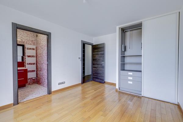 Appartement 5 pièces - 225 m²