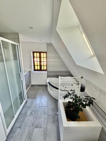 Maison à VERNIX, 50370 - 6 pièces 165m²