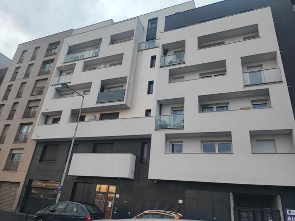Appartement à vendre 2 pièces ROMAINVILLE (93)