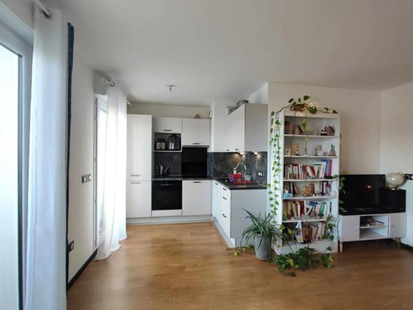 Appartement à vendre 2 pièces ROMAINVILLE (93)