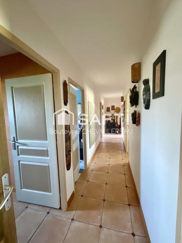 Sur parcelle de 2,5ha, maison avec garage attenant, carport et hangar séparé