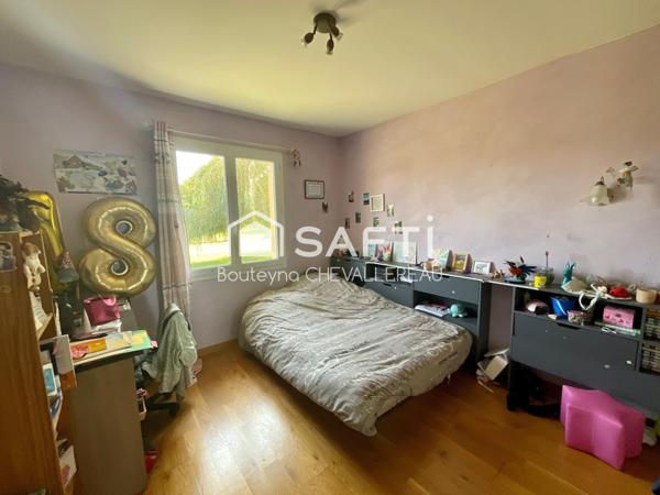 Sur parcelle de 2,5ha, maison avec garage attenant, carport et hangar séparé