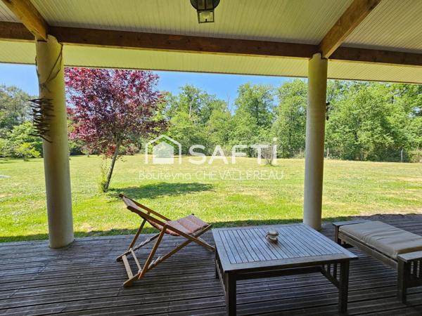 Sur parcelle de 2,5ha, maison avec garage attenant, carport et hangar séparé