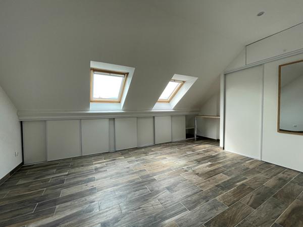 PROCHE GARE DE MELUN - F2 MEUBLÉ en DUPLEX 46 m2 avec box