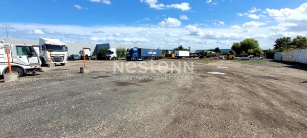 Local d activite avec terrain constructible.  Zone industrielle de Mer