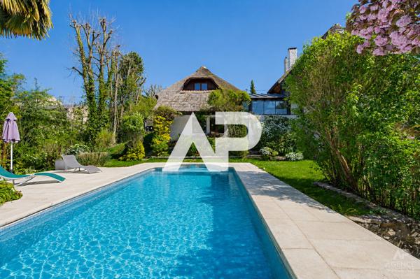 Maison Rueil Malmaison 10 pièce(s) 270 m2 2 095 000 € **  - Référence  19926