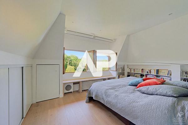 Maison Rueil Malmaison 10 pièce(s) 270 m2 2 095 000 € **  - Référence  19926