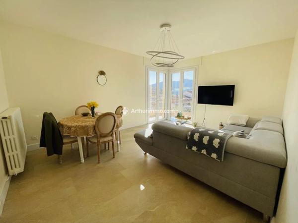 Location Appartement 3 pièces 70 m2 à Millau