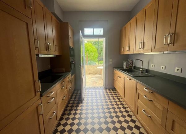 Maison à louer    4 pièces • 77,80 m2 Bordeaux