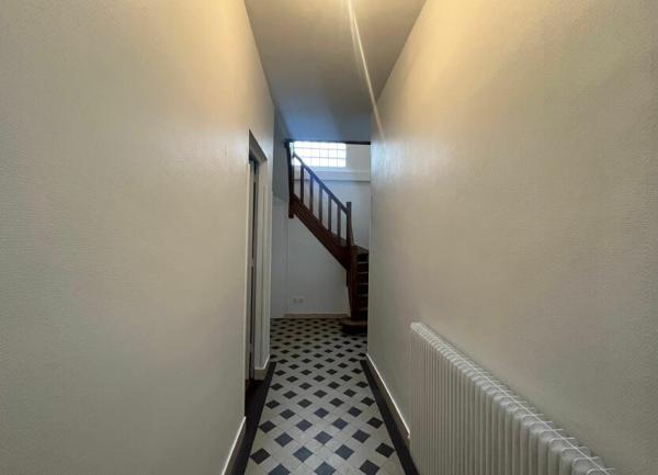 Maison à louer    4 pièces • 77,80 m2 Bordeaux