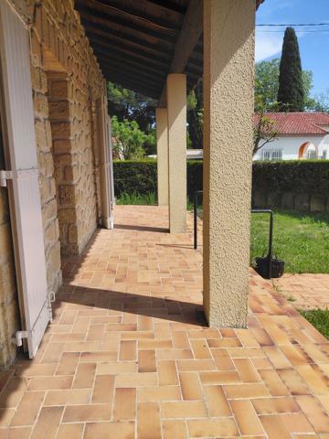 VILLA PLAIN PIED 103 M² HAB + GARAGE SUR 397 M² DE TERRAIN 480 000 €