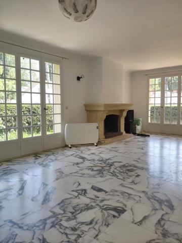 VILLA PLAIN PIED 103 M² HAB + GARAGE SUR 397 M² DE TERRAIN 480 000 €
