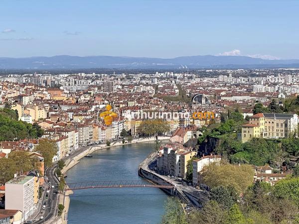 Vente                                                      Appartement
                        
                     3 pièces                      72 m2                     à Lyon 9