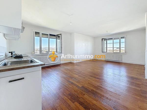 Vente                                                      Appartement
                        
                     3 pièces                      72 m2                     à Lyon 9