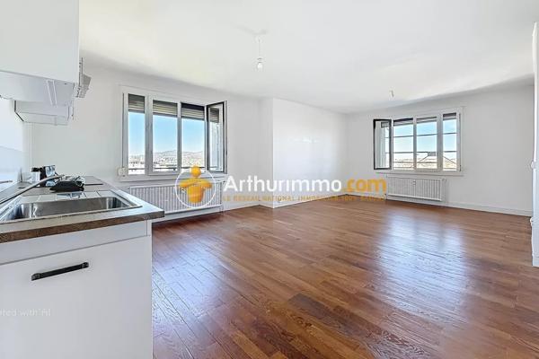 Vente                                                      Appartement
                        
                     3 pièces                      72 m2                     à Lyon 9
