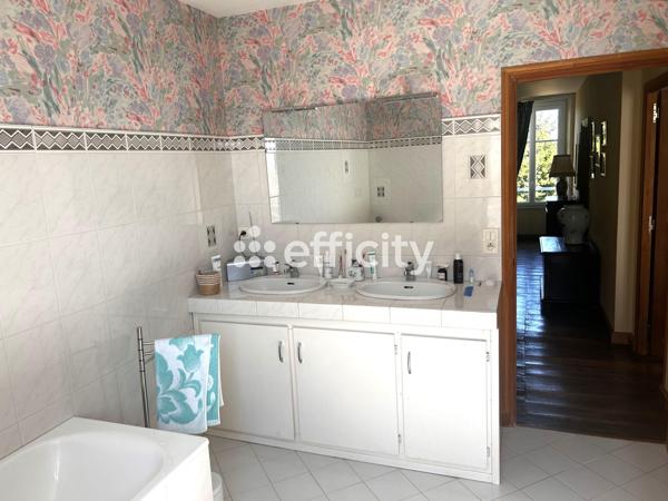 Maison 7 pièces - 201 m²