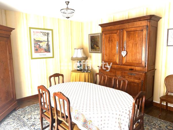 Maison 7 pièces - 201 m²