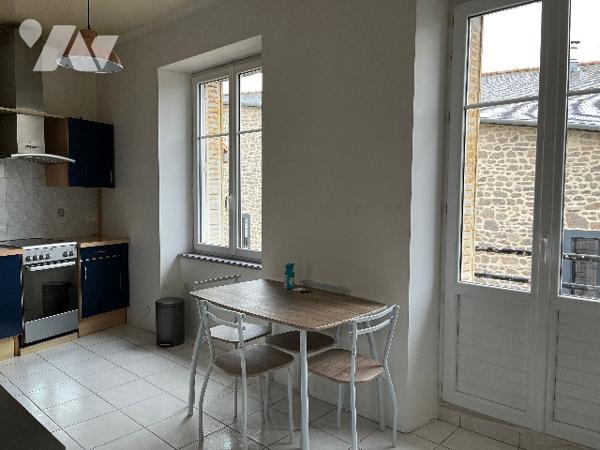 DINAN centre - Appartement rénové de 2 chambres d'environ 113m²