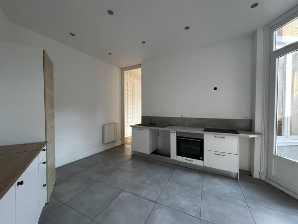 Appartement T4 - 89.98m² - totalement rénové avec terrasse - ANNONAY