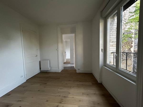 Appartement T4 - 89.98m² - totalement rénové avec terrasse - ANNONAY