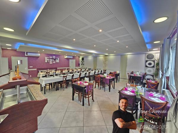 Local Commercial 5 pièces - 880 m²