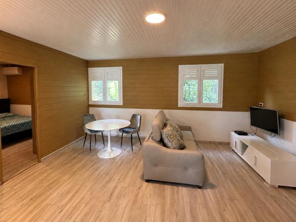 FORT-DE-FRANCE – Villa avec piscine et bungalow indépendant