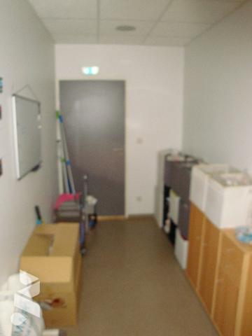 SAINT-ALBAN : local professionnel ou commercial,  2014, 100 m2, 1er étage, loué 950E/mois.