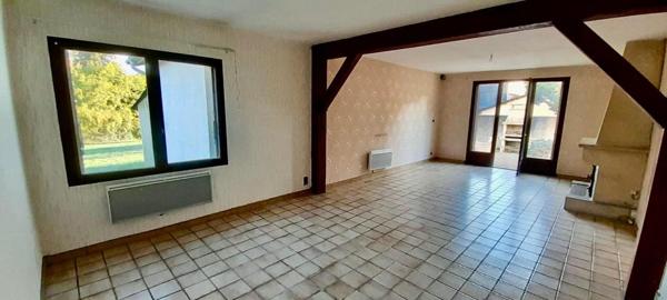 Maison 4 Pièces 111 m² à Nogaro (32) avec garage et jardin