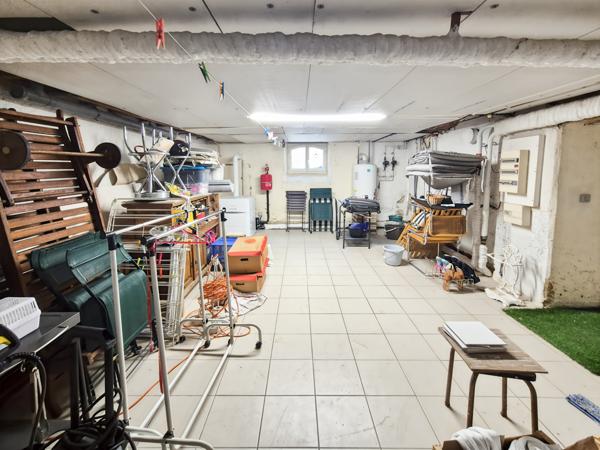 Auch (32000) Maison Bourgeoise T6 de 208m2 avec cour - Auch centre haute ville